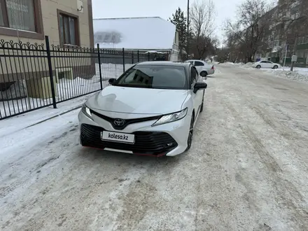 Toyota Camry 2020 года за 16 000 000 тг. в Уральск – фото 3