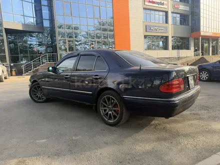 Mercedes-Benz E 320 1996 года за 2 900 000 тг. в Алматы – фото 10