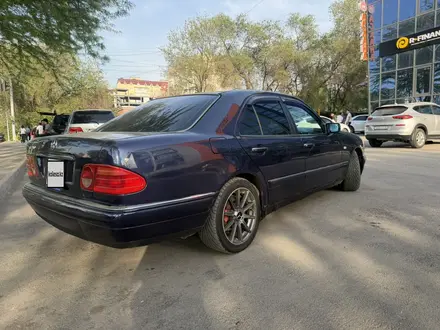 Mercedes-Benz E 320 1996 года за 2 900 000 тг. в Алматы – фото 12