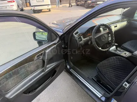 Mercedes-Benz E 320 1996 года за 2 900 000 тг. в Алматы – фото 23