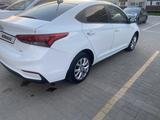 Hyundai Solaris 2018 года за 5 800 000 тг. в Актобе – фото 3