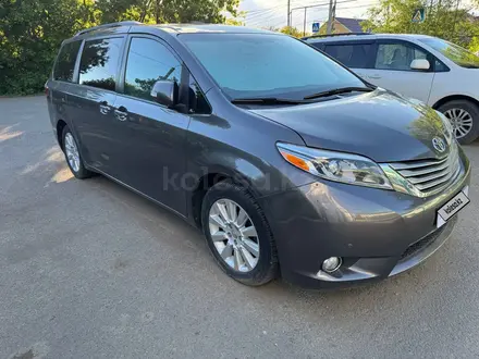 Toyota Sienna 2016 года за 10 900 000 тг. в Уральск – фото 2