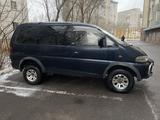 Mitsubishi Delica 1994 годаfor3 300 000 тг. в Алматы