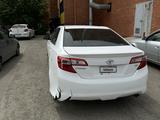 Toyota Camry 2012 года за 5 100 000 тг. в Актобе – фото 2