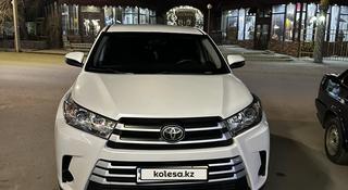 Toyota Highlander 2019 года за 16 500 000 тг. в Семей