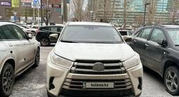 Toyota Highlander 2019 года за 16 500 000 тг. в Семей – фото 2