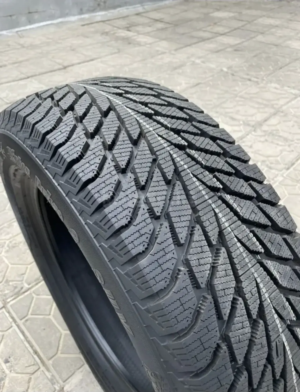 225 60 R17 4шт Зимние шины липучка в Алматы — объявление №163238139 ...