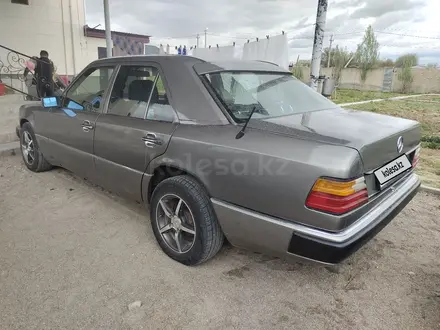 Mercedes-Benz E 230 1991 года за 1 850 000 тг. в Шу – фото 2