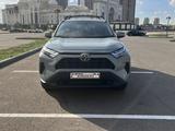 Toyota RAV4 2022 года за 16 500 000 тг. в Астана