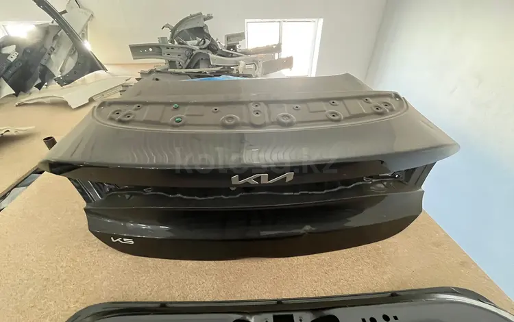 Крышка багажника Kia k5 2020-2023 за 67 000 тг. в Алматы