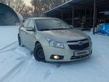 Chevrolet Cruze 2010 года за 2 400 000 тг. в Алматы – фото 2