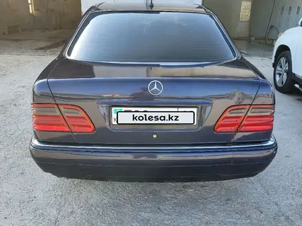 Mercedes-Benz E 430 1999 года за 4 300 000 тг. в Жанаозен – фото 2