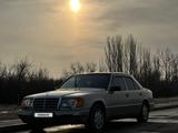 Mercedes-Benz E 300 1987 года за 1 899 999 тг. в Астана – фото 3