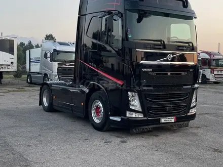 Volvo  FH 2018 года за 39 900 000 тг. в Алматы