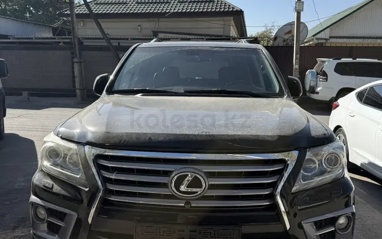 Lexus LX 570 2014 года за 10 000 тг. в Алматы