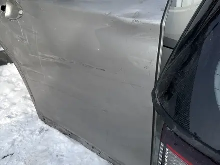 Дверь на Subaru outback за 50 000 тг. в Караганда – фото 3
