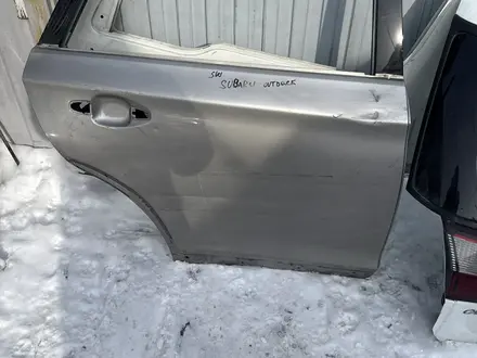 Дверь на Subaru outback за 50 000 тг. в Караганда