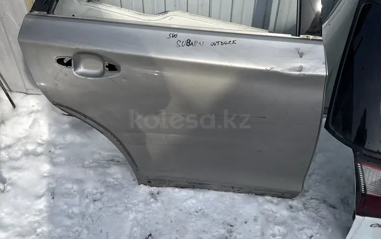 Дверь на Subaru outback за 50 000 тг. в Караганда