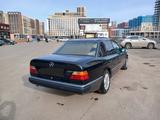 Mercedes-Benz E 230 1993 года за 2 150 000 тг. в Астана – фото 2