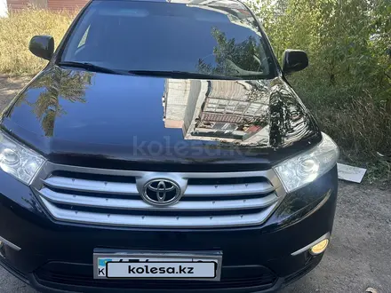 Toyota Highlander 2011 года за 12 700 000 тг. в Караганда – фото 2