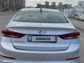 Hyundai Elantra 2018 года за 8 000 000 тг. в Астана – фото 2