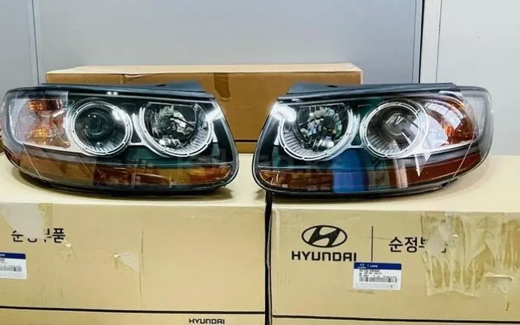 Фары оригинал передние на Hyundai Santa Fe за 125 000 тг. в Караганда