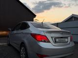 Hyundai Solaris 2014 года за 5 200 000 тг. в Астана – фото 2