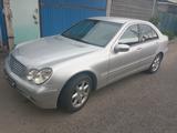 Mercedes-Benz C 320 2003 годаүшін3 300 000 тг. в Алматы – фото 2