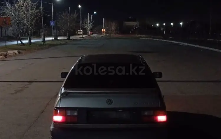 Volkswagen Passat 1991 годаfor1 200 000 тг. в Астана