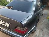 Mercedes-Benz E 220 1995 годаfor1 050 000 тг. в Сарыагаш – фото 3