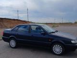 Volkswagen Passat 1993 года за 1 700 000 тг. в Астана – фото 2