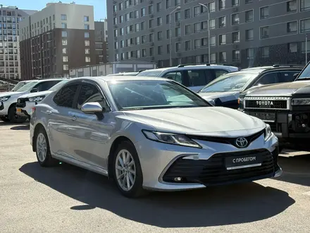 Toyota Camry Prestige 2021 года за 13 350 000 тг. в Астана – фото 19