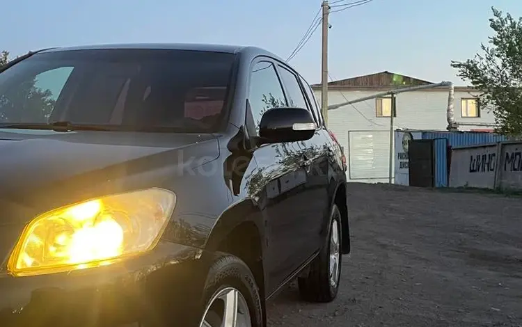 Toyota RAV4 2010 года за 7 750 000 тг. в Караганда