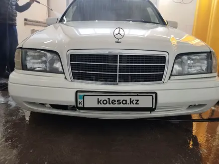 Mercedes-Benz C 200 2000 года за 3 100 000 тг. в Алматы – фото 2