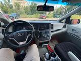 Toyota Sienna 2017 года за 10 000 000 тг. в Актобе – фото 2