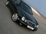 Mercedes-Benz E 320 2001 года за 3 500 000 тг. в Актау – фото 2