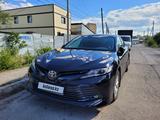 Toyota Camry 2021 годаfor13 650 000 тг. в Астана