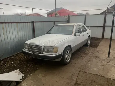 Mercedes-Benz E 200 1990 года за 800 000 тг. в Уральск – фото 11