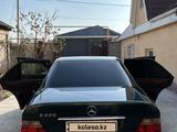 Mercedes-Benz E 220 1995 года за 4 200 000 тг. в Шымкент – фото 2