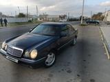 Mercedes-Benz E 230 1997 года за 2 400 000 тг. в Тараз