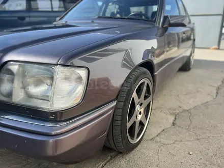 Mercedes-Benz E 280 1995 годаүшін5 600 000 тг. в Тараз