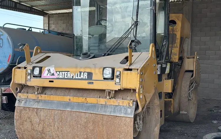 Caterpillar  Катки 2012 года за 7 500 000 тг. в Алматы