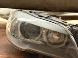 Фары на bmw f10 фара на бмв ф10 левая и правая рестайлинг и дорестайлинг за 5 000 тг. в Алматы