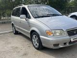 Hyundai Trajet 2002 года за 3 500 000 тг. в Актау – фото 2