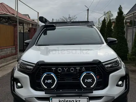 Toyota Hilux 2024 года за 34 500 000 тг. в Алматы