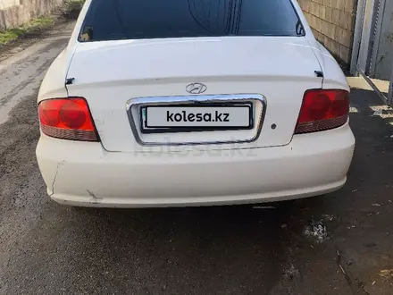 Hyundai Sonata 2005 года за 1 500 000 тг. в Шымкент – фото 3