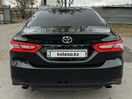 Toyota Camry 2023 года за 18 200 000 тг. в Костанай – фото 3