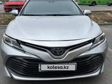 Toyota Camry 2019 года за 10 600 000 тг. в Астана – фото 2