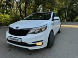 Kia Rio 2015 годаfor6 190 000 тг. в Алматы – фото 2