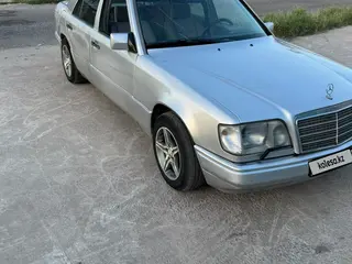 Mercedes-Benz E 280